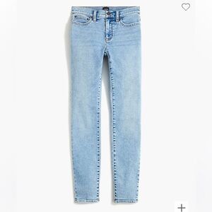 J. CREW 8” RISE SKINNY JEAN IN SIGNATURE STRETCH+